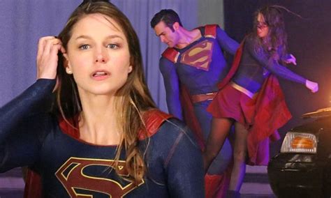 Melissa Benoist Films Supergirl Versus Superman Fight Daily Mail Online