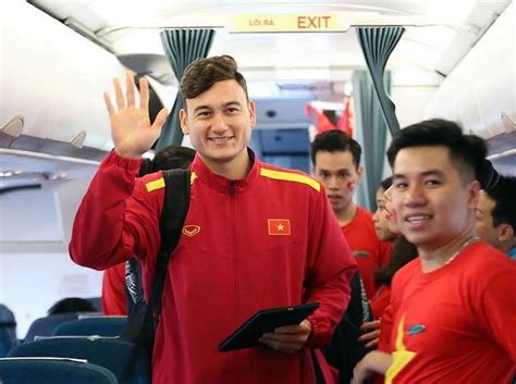 2 lần, vương thực hiện hỏng 11 mét, một ở trận tranh hạng ba asiad18, một ở asian cup 2019. 1.001 sắc thái của thầy trò HLV Park-Hang-seo trên máy bay ...