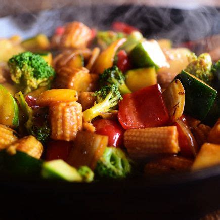 In a large wok or saute pan, heat the oil over high heat. Black Bean Burgers | Veggie stir fry, Beef stroganoff ...