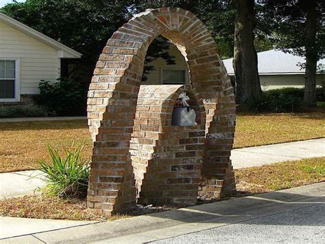 A custom brick mailbox is a great addition to your home. Make Your Post Envious with Brick Mailbox Designs (With ...