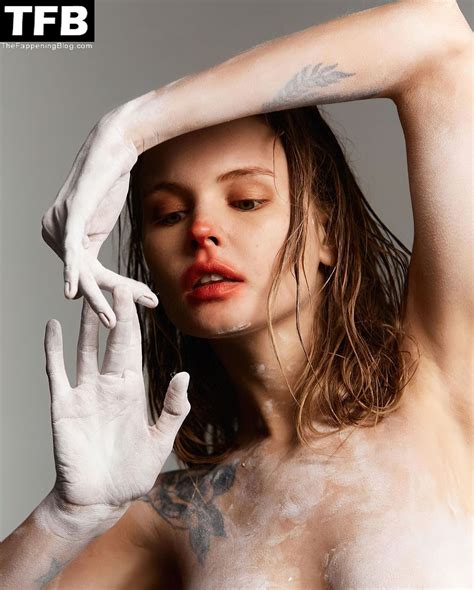 Anastasiya Scheglova Displays Her Fantastic Figure Posing Naked In A Hot Shoot 10 Photos