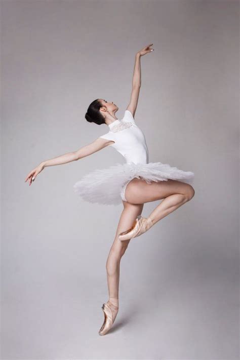 I saw a documentary once on russian ballerina training. Maria Khoreva Мария Хорева | Tänzer fotografie, Ballerina ...