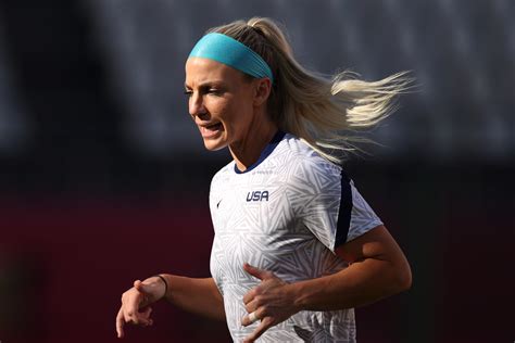 Julie Ertz USWNT return: 30-year-old midfielder on latest roster