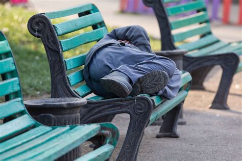 Online újságok, magazinok, hírportálok gyűjtőhelye. 酒を飲むと眠くなる理由とは？ 飲み会の席で完全に寝てしまう人も - 記事詳細｜Infoseekニュース