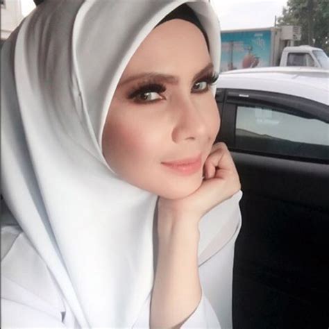 She is well known for the comedy series kiah pekasam who managed to put her one of the most popular women's comedy actors. EKSKLUSIF Rozita Che Wan Imbas Kisah Raya Zaman Dulu Kalau ...