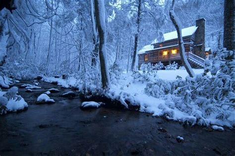 We at carolina mornings eagerly anticipate winter events because it means that we get to celebrate the weather in some truly fantastic ways. Cabin near Blue Ridge, Georgia | Snow cabin, Cabins in the ...