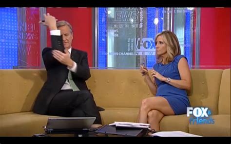 More Alisyn Camerota Legs On The Fox Friends Couch Sexy Leg Cross