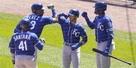 Royals Snap Losing Streak With Win Over White Sox
