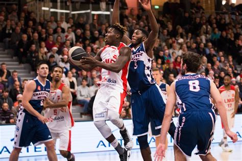 With adding basket games you want to follow in favorites, you can follow them much easier and there is also an option for live stream. Basket-ball / Sports collectifs / La pratique en club ...