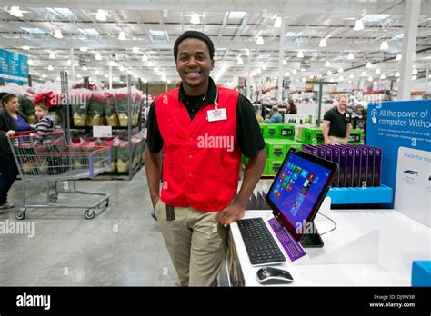Costco Store Hi Res Stock Photography And Images Alamy