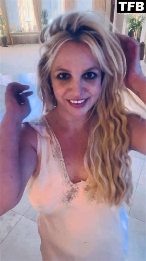 Britney Spears Poses In A Nightgown 29 Pics Video Thefappening
