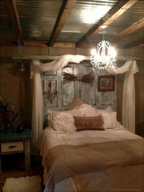 60 Rustic Farmhouse Style Master Bedroom Ideas 24