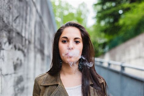 Teenager Smoking Del Colaborador De Stocksy Michela Ravasio Stocksy