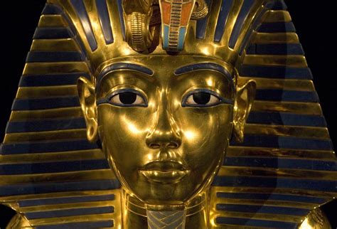 Tutankhamun Death Mask Was Made For Nefertiti Archaeologist Says
