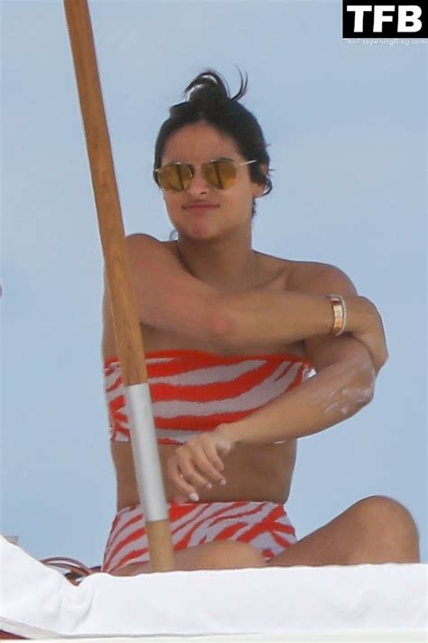 Renata Notni Enjoys A Day On The Beach In Miami 7 Photos TheFappening