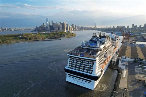 WORLD’S FASTEST GROWING CRUISE LINE SAILS INTO NEW YORK CITY AS MSC