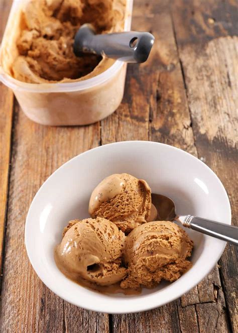 Its powder is obtained from brewed coffee beans. Does Coffee Ice Cream Have Caffeine? (14 Brands) How Much ...