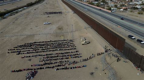 northern mexico more than 11 000 migrants waiting amid border surge cnn