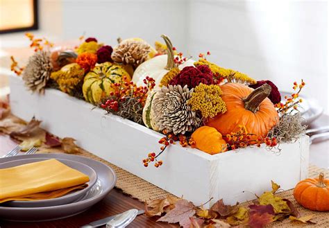 42 Beautiful Centerpiece Ideas For Your Thanksgiving Table