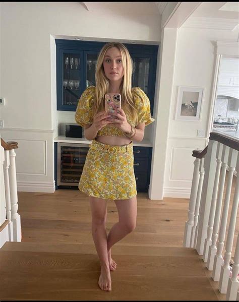 Cute Outfit Without The Text Dakotafanning Dakota Fanning Style