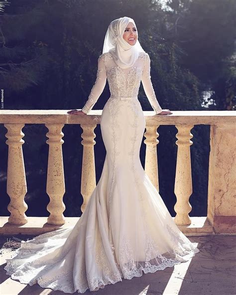 Lihat ide lainnya tentang gaun kebaya modern, gaun, kebaya. √ 30+ Model Gaun Pengantin Muslimah Syar'i ( Elegan & Modern )