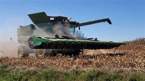 2020 Corn Harvest Donnie Myers Farms Harvesting Corn With 16 Row Corn