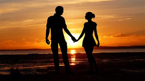 Couple 4k Wallpaper Beach Romantic Silhouette Sunset Seascape