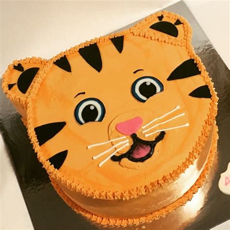 Daniel Tiger Buttercream Cake Daniel Tiger Birthday Party Daniel Tiger Cake Daniel Tiger