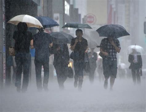 ゲリラ豪雨とは？ 気象庁も予測困難。避ける方法は ハフポスト