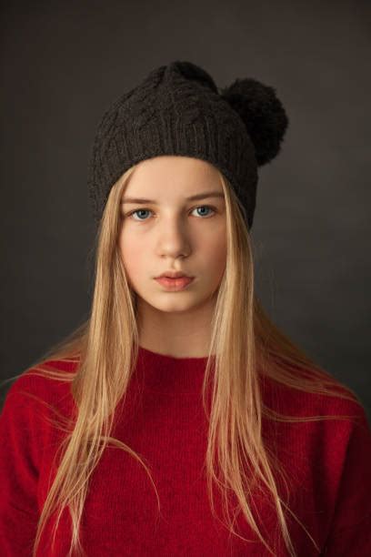 12 Year Old Girl Model Banco De Fotos E Imágenes De Stock Istock