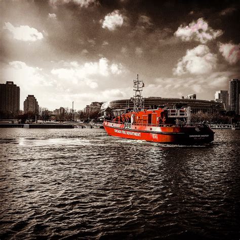 Home of the chicago fire football club and content. Chicago Fire Department Vessel Visits | On this cold day ...