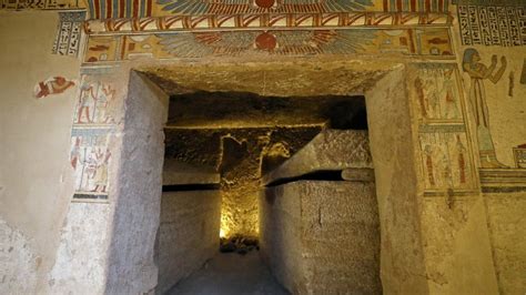 egypt tomb mummified mice found in beautiful ancient chamber bbc news