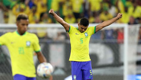 Casemiro inicia uma Copa gigante o gol é um prêmio pelo que faz uma