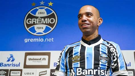 Lugar De Ramiro Segue Vago No Grêmio E Pode Acabar Com Diego Tardelli