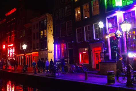 Reasons To Do An Amsterdam Red Light District Tour