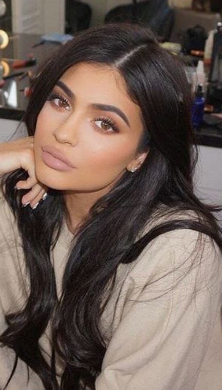 How To Recreate The Kylie Jenner Makeup Look Society19 Kylie Jenner