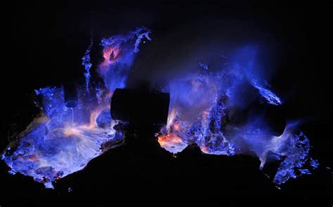 Mount Bromo And Ijen Blue Flame Ijen Blue Fire Tour Package