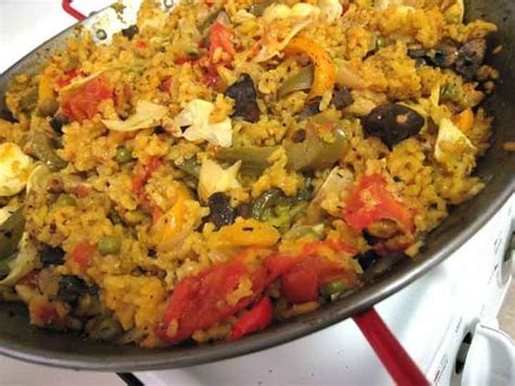 Add the onion and cook for 3 minutes more (until onion becomes translucent). Low Sodium, No Salt, Unsalted, Chicken Paella | Heart healthy recipes low sodium, Chicken paella ...
