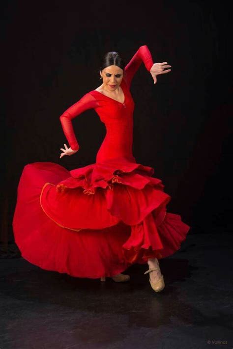 Картинки по запросу two women dancing flamenco flamenco dress dance dresses flamenco dancers