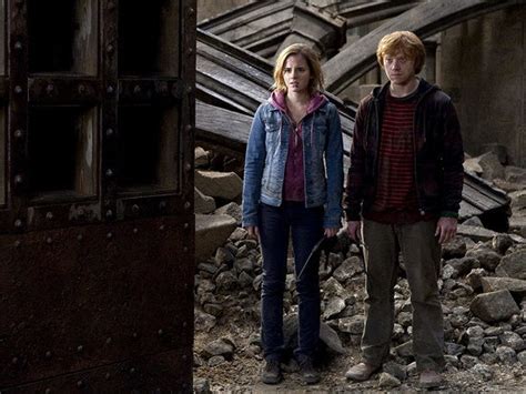 Rupert Grint On His Surreal Harry Potter Kissing Scene With Emma
