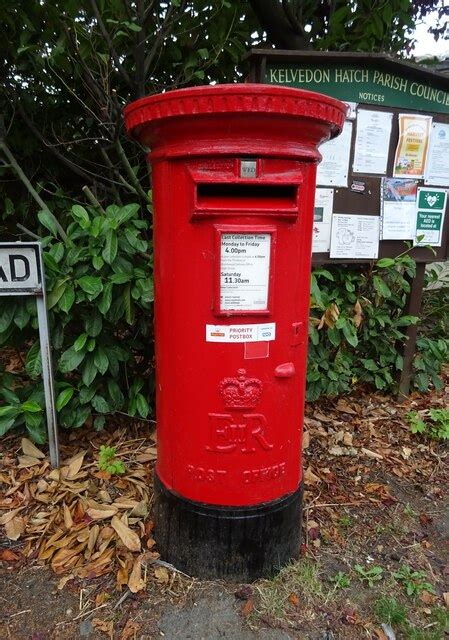 Elizabeth Ii Postbox On Church Road © Jthomas Geograph Britain