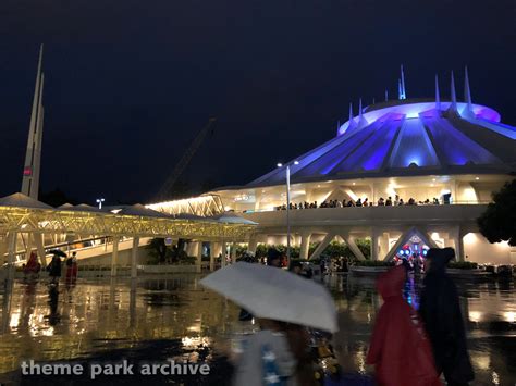 Space Mountain At Tokyo Disneyland Theme Park Archive