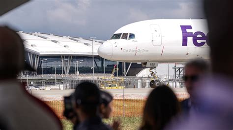 FedEx aircraft maintenance station to move to Indy in 2024