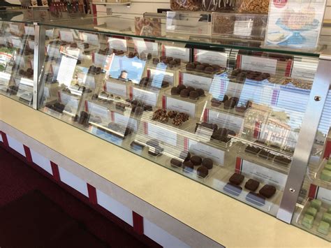 Fannie May Fine Chocolates Updated May 2024 5543 S Harlem Ave Chicago Illinois Candy