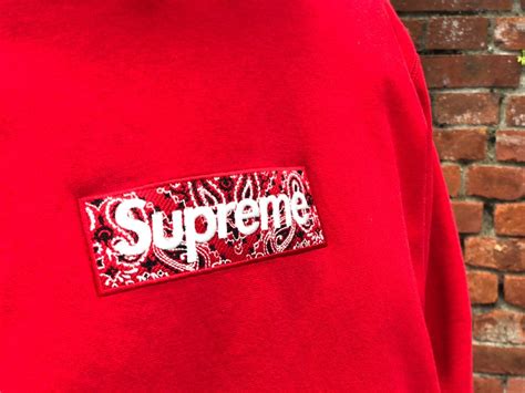 19aw Supreme Bandana Box Logo Hooded Sweatshirt Red Large 380je6242