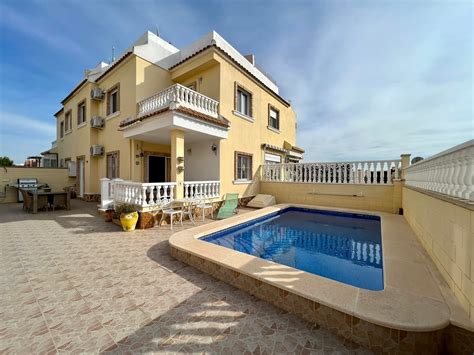 3 Bed Terraced House For Sale In Calle Noruega Daya Nueva Alicante