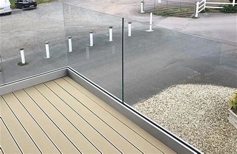 Aluminium U Channel Railing Balcony Glass U Channel Floor Mounted Aluminium U Channel