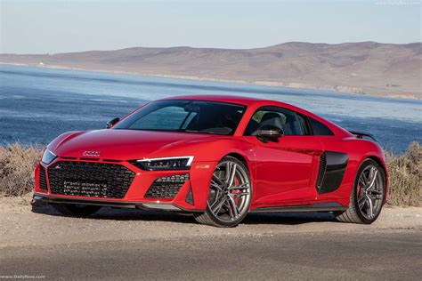 It's sure to turn heads, and its lively acceleration will certainly push you back in your seat. 2020 Audi R8 Coupe US - HD Pictures, Videos, Specs ...