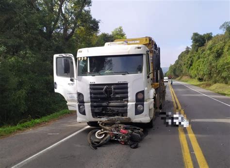 Colisão Frontal Com Caminhão Provoca Morte De Motociclista Na Br 280