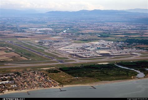 Airport Lirf Roma Leonardo Da Vincifiumicino Lirf Airport